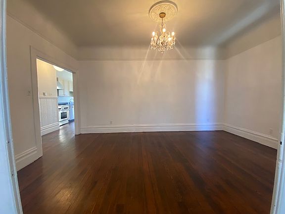 5th image of 449 Vermont St #449