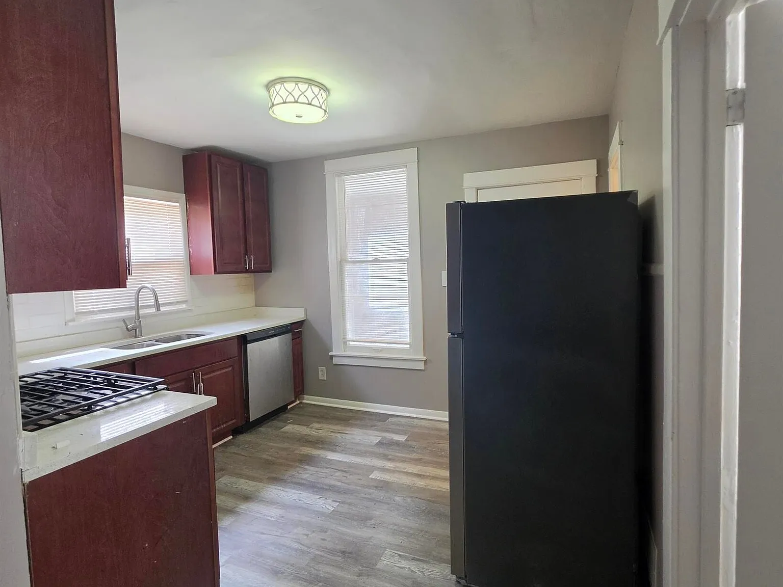 309 E 120 — Photo 3