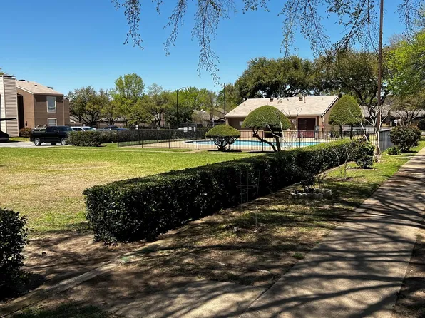 5604 Boca Raton Blvd APT 151, Fort Worth, TX 76112
