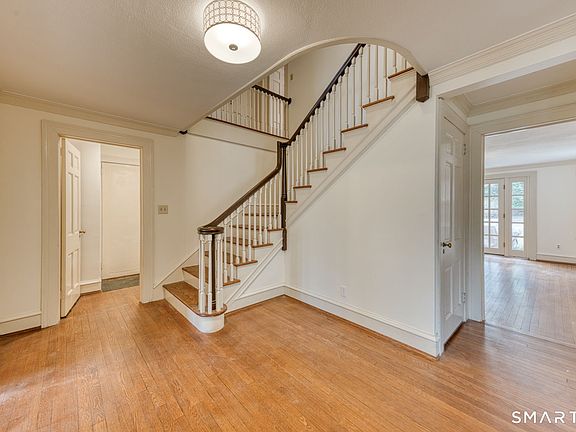 5th image of 344 North Steele Road