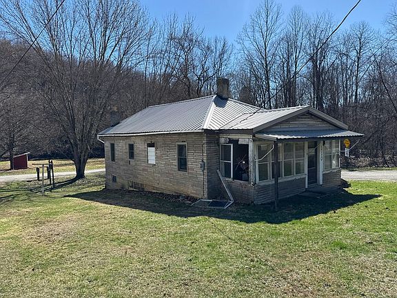 3rd image of 110 Cross Creek Rd