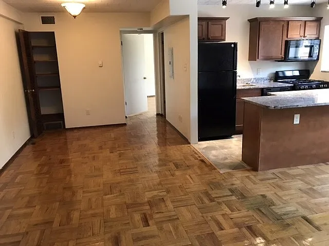 124 Lacrosse St — Photo 4