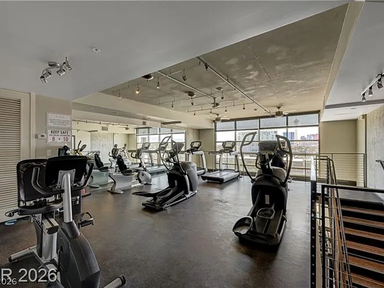 353 E Bonneville Ave #581 — Photo 37