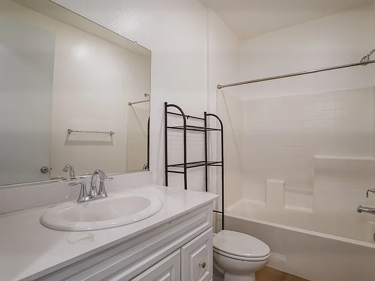 7235 N Cedar Rd — Photo 14