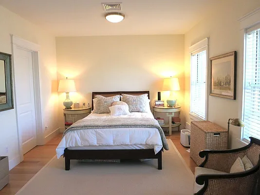 Rented by Compass | media 48