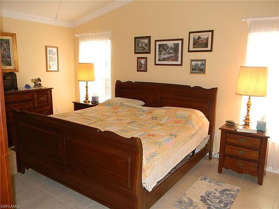 3rd image of 3906 Sabal Springs Blvd