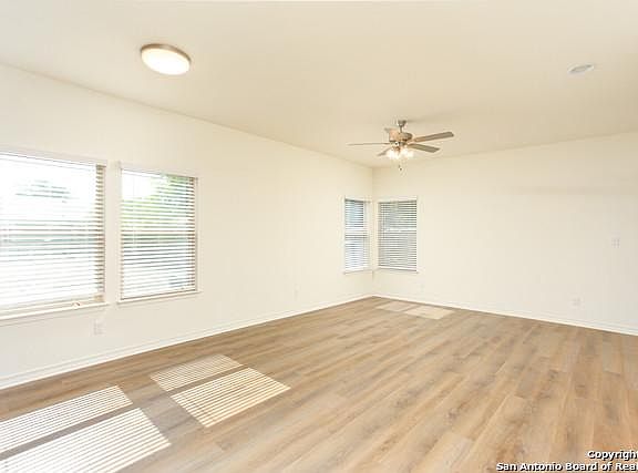 5th image of 831 Florida St