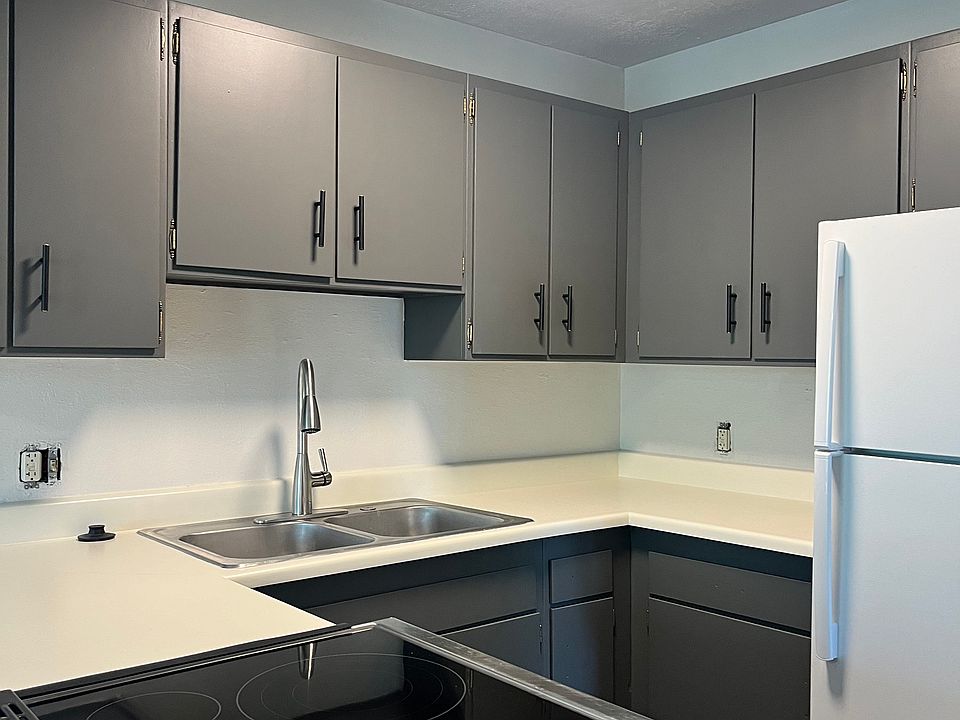 1st image of 2207 S Lake St APT 7