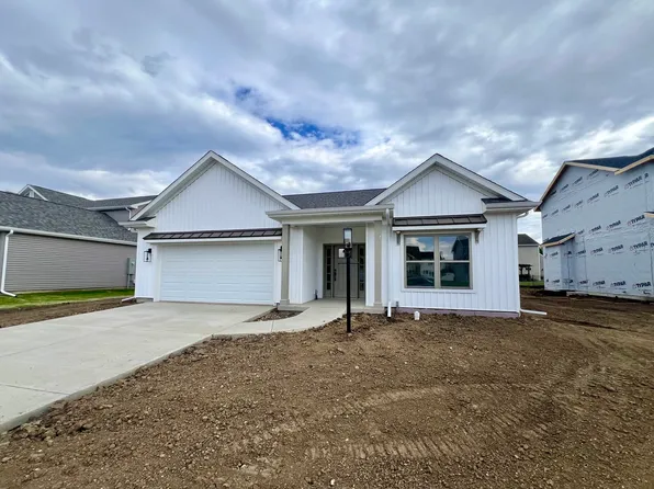 3811 Boulder Ridge Dr, Champaign, IL 61822