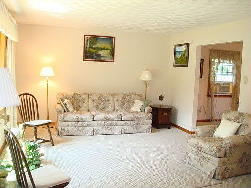 1st image of 1651 Oxford Cir