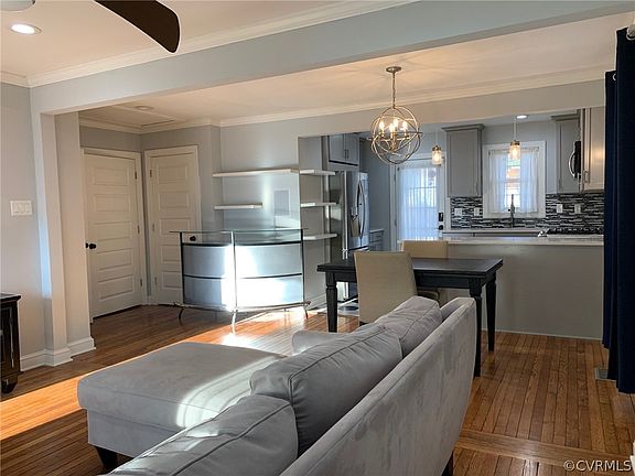 3rd image of 908 W 37th St