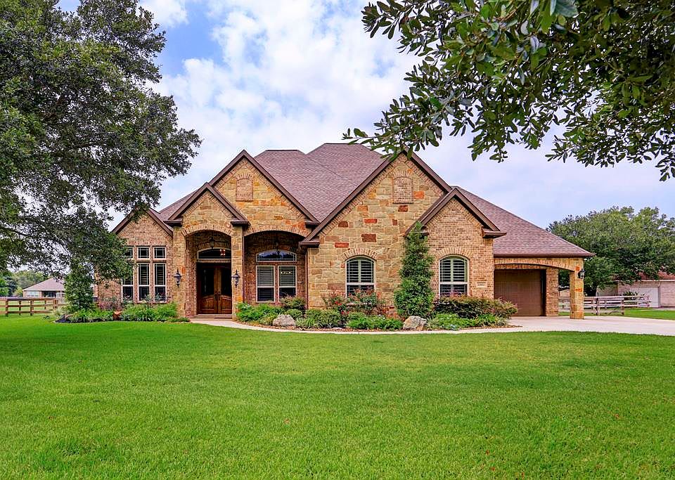 1st image of 32603 Waterworth Ct