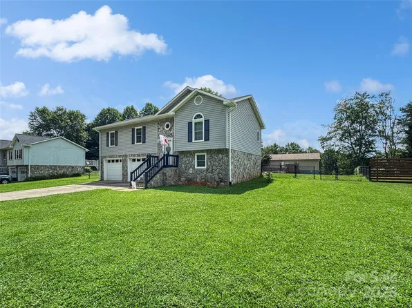 1443 Baton School Rd, Granite Falls, NC 28630