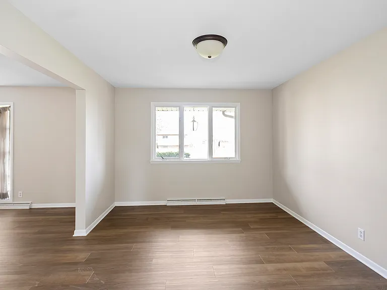 306 E Michigan Ave — Photo 8