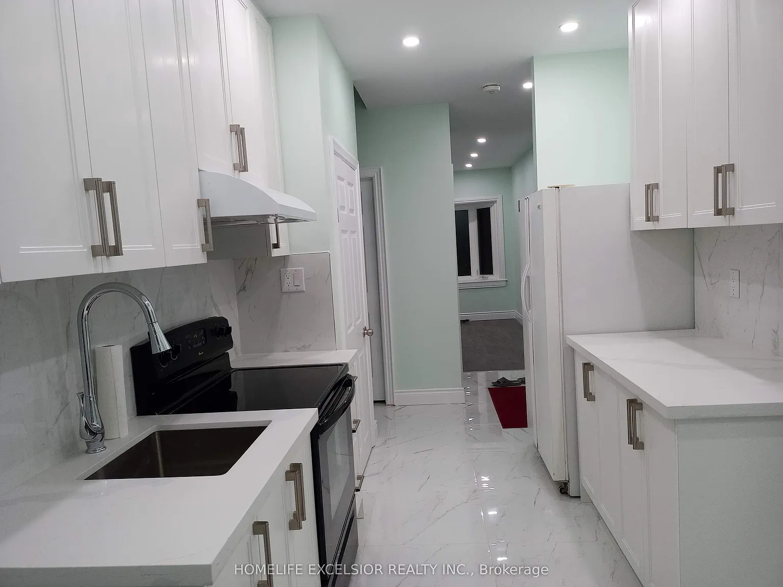 4 bed, $2,950 — Photo 4