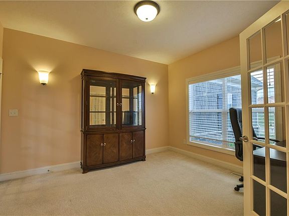 5th image of 1029 Whispering Woods Dr