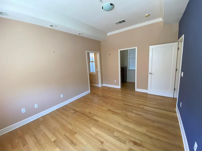 230 Bryant St #19 — Photo 6