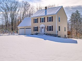40 Russell Dr, Buxton, ME 04093
