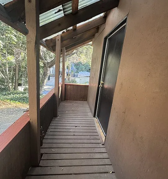 825 N Beverly Glen Blvd — Photo 3