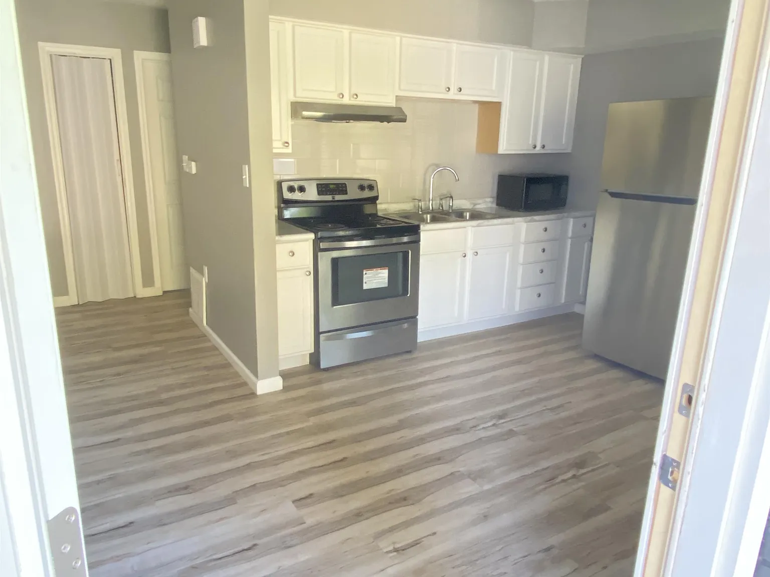 333 S. Steffler Ave - Apt 4 — Photo 3