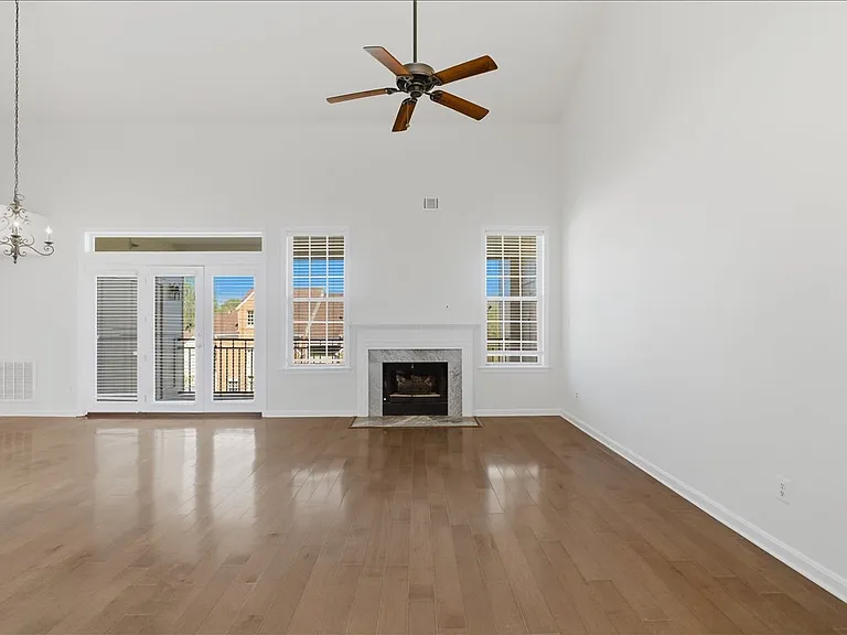 1304 Garden Wall Cir #F — Photo 3
