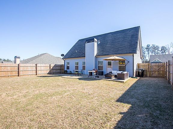 3rd image of 283 Gunier Cir