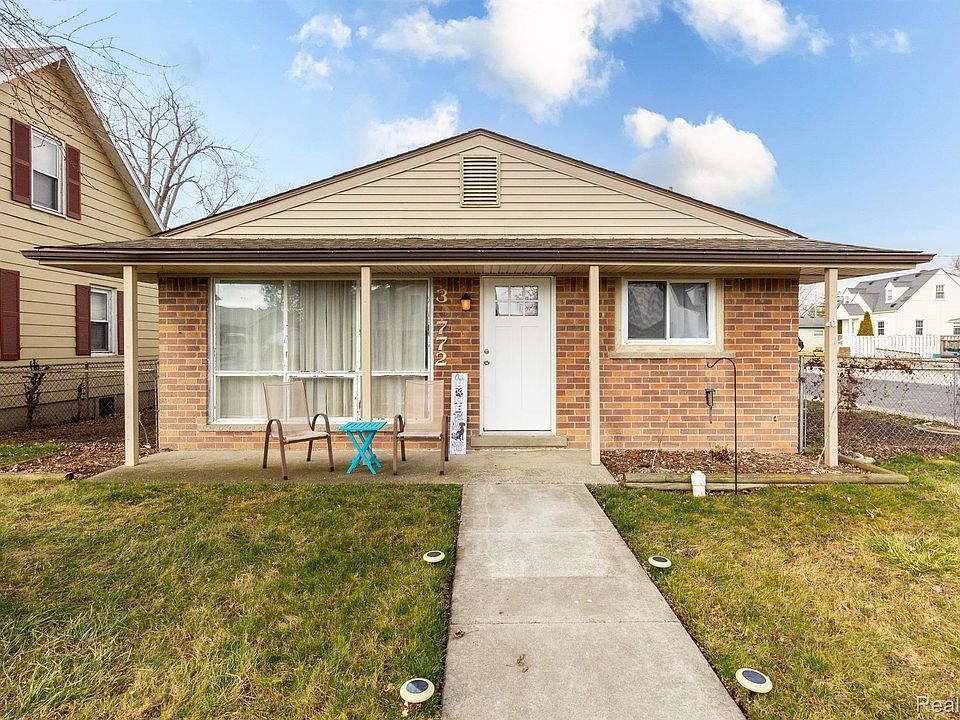 1st image of 30772 Adams Dr