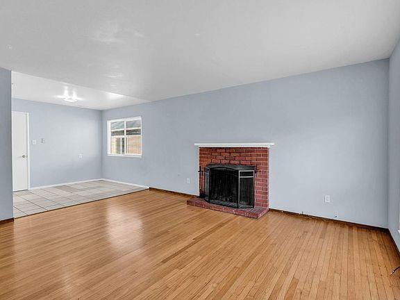 5th image of 1714 Pole Line Rd