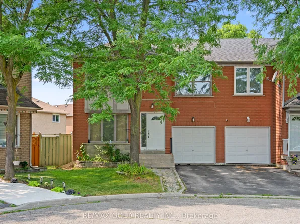 27 Lofty Pines Pl, Brampton, ON L6R 1K6