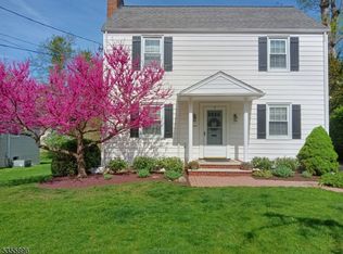 15 Woods End Rd, West Orange, NJ 07052