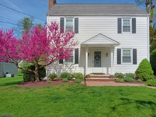 15 Woods End Rd, West Orange Twp., NJ 07052