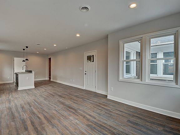 4th image of 3716 N College Ave #1