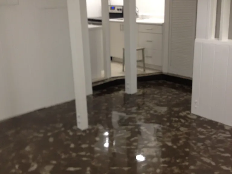 Burnside Pl — Photo 2