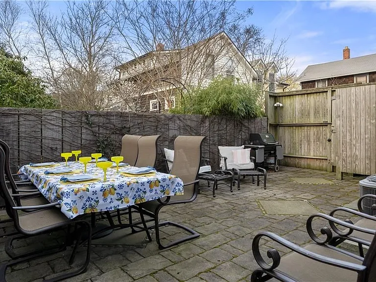 33 Marsh St — Photo 15