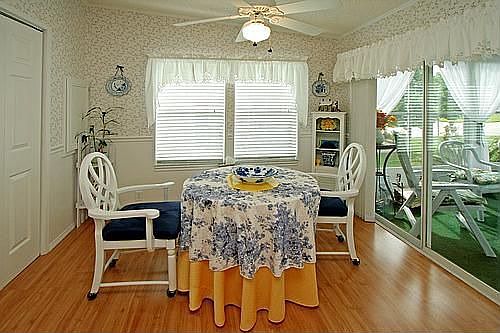 Breakfast nook