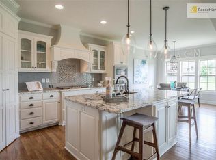 1206 Dunvegan Ln, Raymore, MO 64083