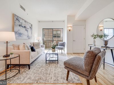 1111 25th St NW APT 823, Washington, DC, 20037