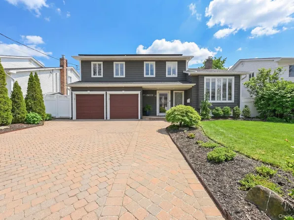 2635 S Seamans Neck Road, Seaford, NY 11783