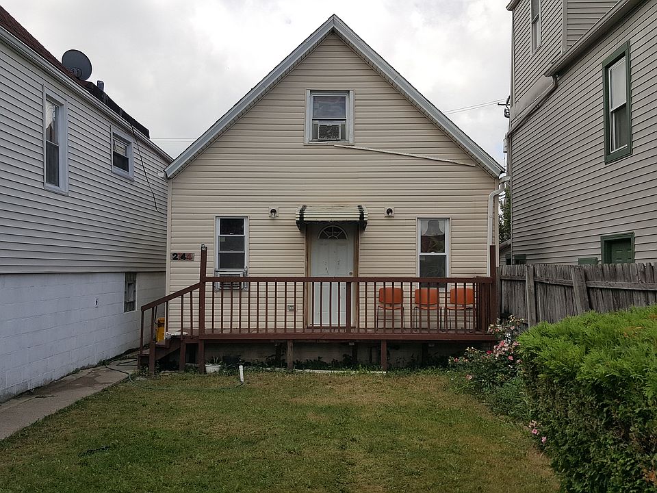 1st image of 2744 S Sacramento Ave
