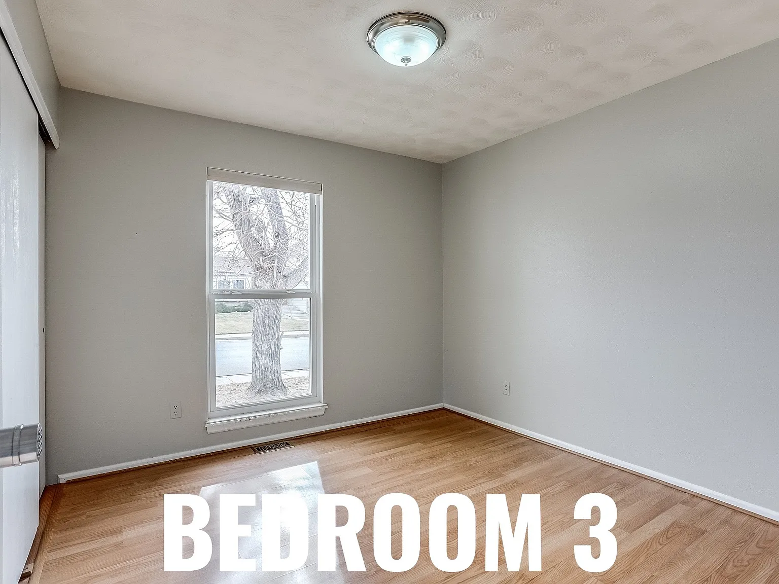3149 Oak Cir N — Photo 1