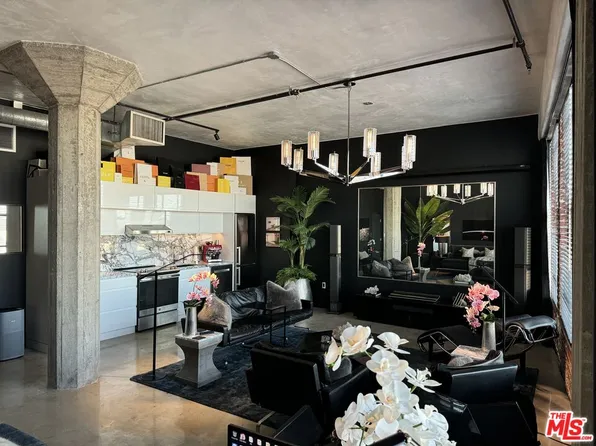 315 E 8th St APT 1105, Los Angeles, CA 90014