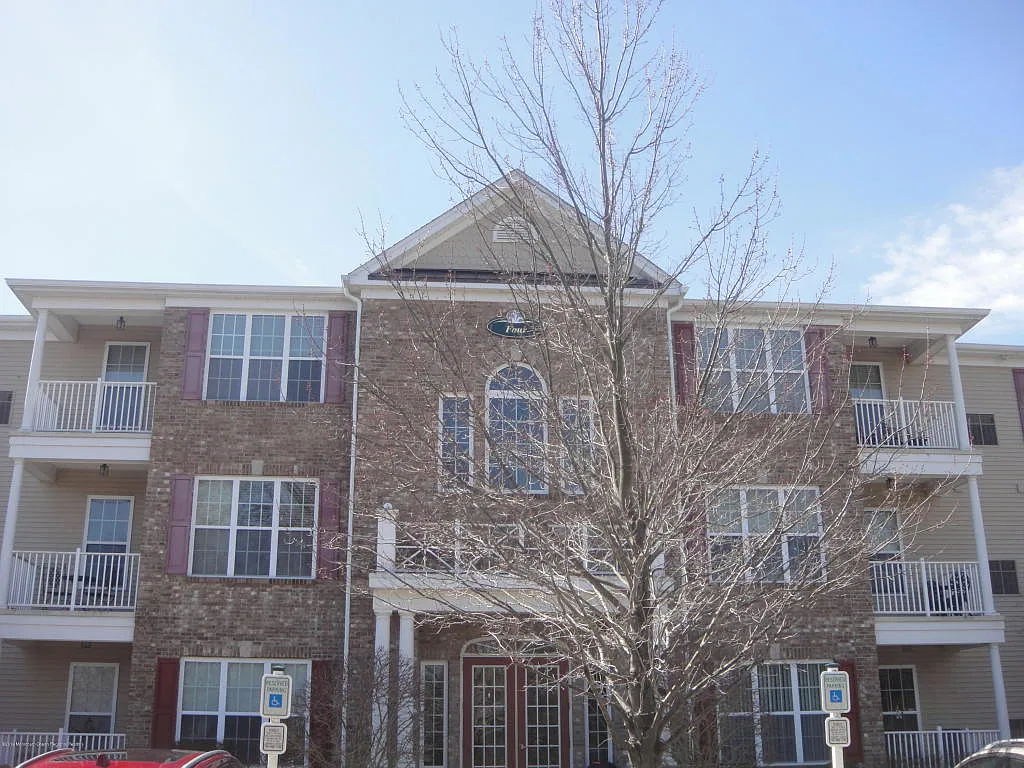 415 Sophee Ln photo 1