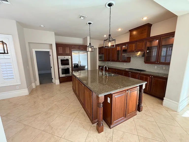464 Via Palermo Dr — Photo 17