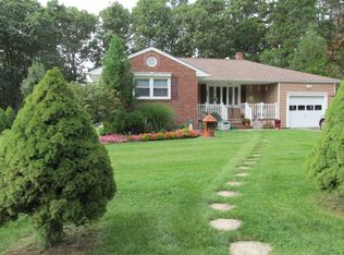 10 Riccis Dr, Jackson, NJ 08527