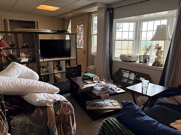 4th image of 41 Huntington Rd #1