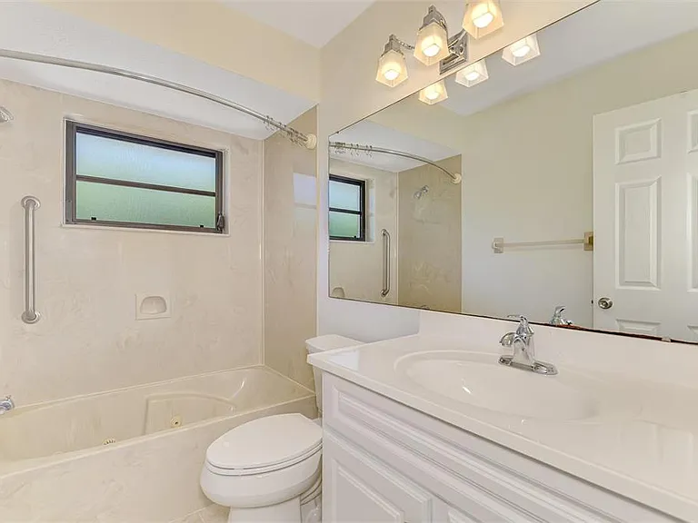 2340 Palmetto St — Photo 34