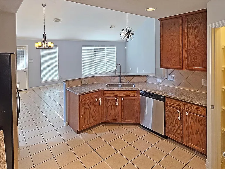 2202 Drake Falls Dr — Photo 17