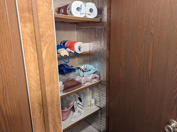 4th image of 2465 Bison Dr
