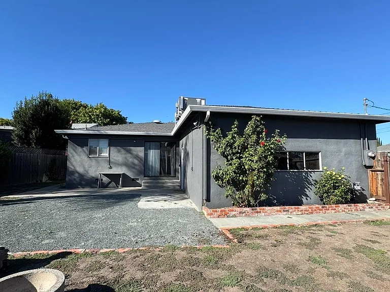 2859 Foskett Ave — Photo 32