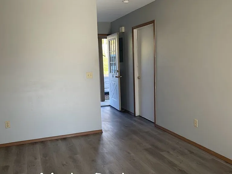28 Fall Creek Dr #4A — Photo 3